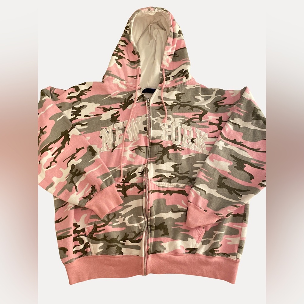 Camo Style Oversized Zip up, size L